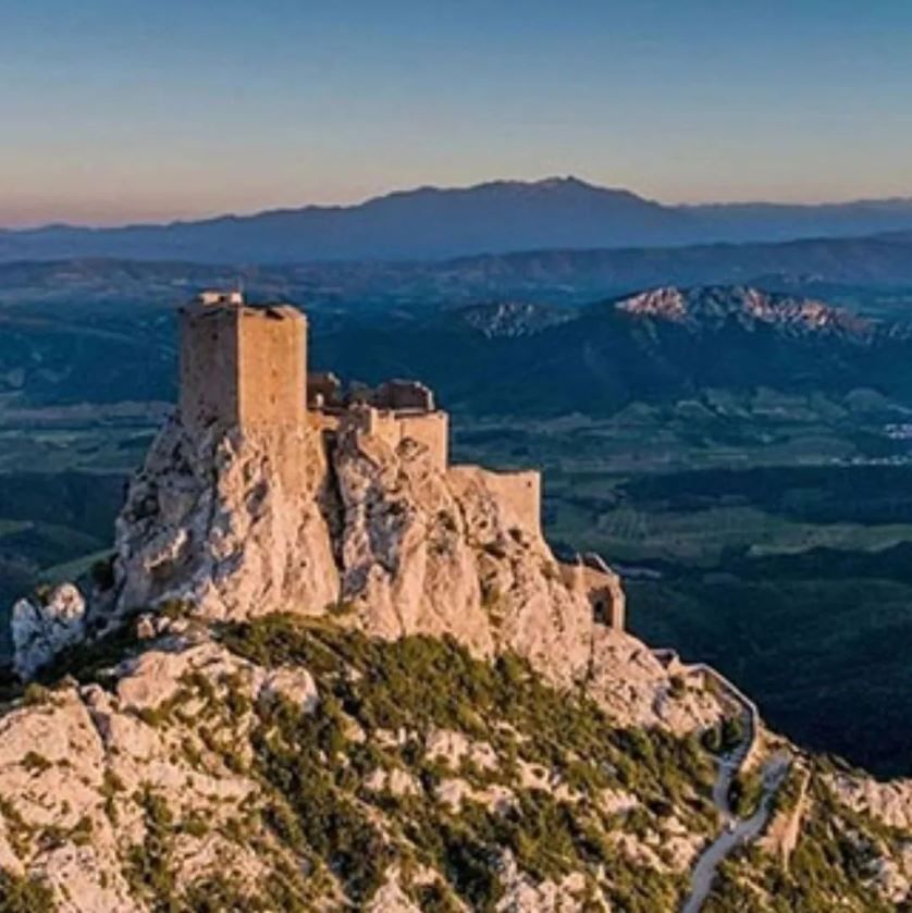 Queribus panorámica